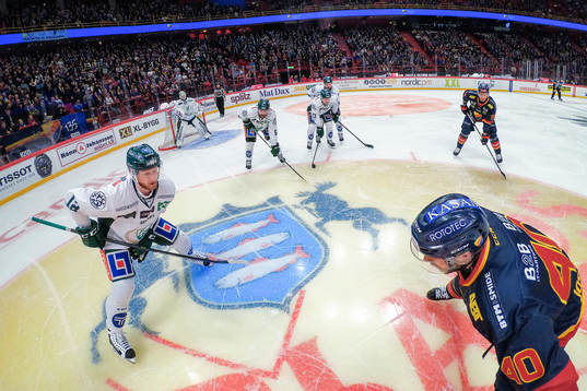 Färjestads Alexander Reichenberg och Djurgårdens Jacob