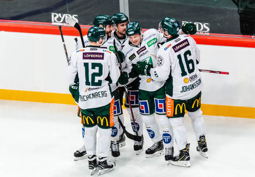 Färjestads Daniel Viksten jublar