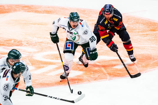 Färjestads Sebastian Erixon och Djurgårdens Daniel Brodin