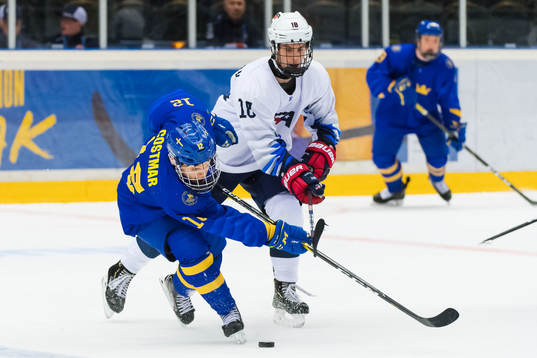 Sveriges Arvid Costmar mot USAs Patrick Moynihan