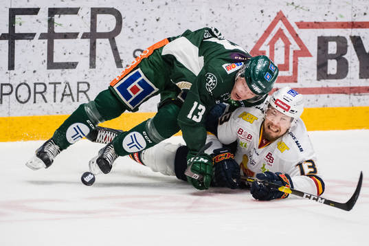 Färjestads Daniel Viksten och Djurgårdens Petteri Wirtanen