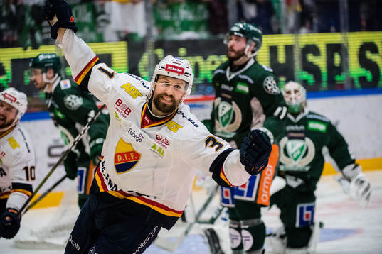 Djurgårdens Dick Axelsson  jublar