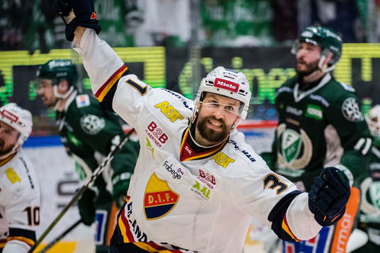 Djurgårdens Dick Axelsson  jublar