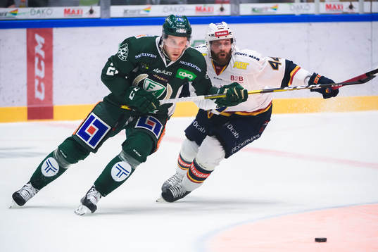 Färjestads Per Åslund och Djurgårdens Mattias Guter