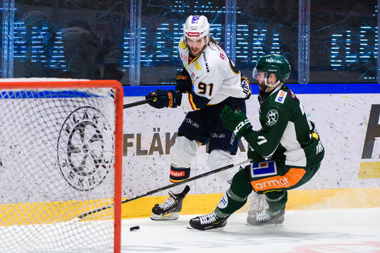 Djurgårdens Axel Jonsson Fjällby och Färjestads Jesse