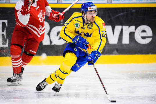 Jonathan Andersson of Sweden