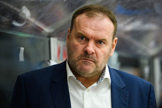 Head coach Heinz Ehlers of Denmark