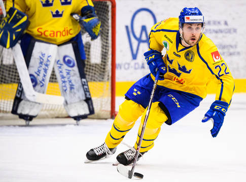 Jonathan Andersson of Sweden