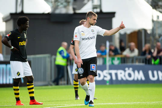 Örebros Filip Rogic jublar