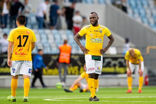 Falkenbergs John Chibuike deppar