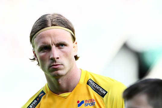 Falkenbergs Carl Johansson innan fotbollsmatchen i