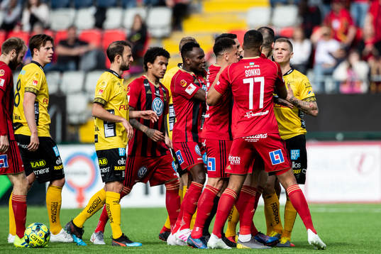Östersunds Noah Sonko Sundberg och Elfsborgs Samuel