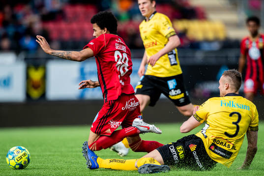 Östersunds Jerell Anthony Sellars och Elfsborgs Stian Rode