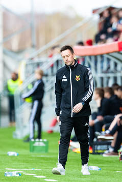tränare Ian Burchnall deppar