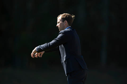 IFK Hässleholms tränare Jonas Jönsson i matchen i