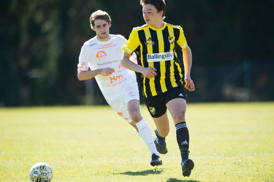 IFK Hässleholms Isak Orajärvi i matchen i division 2