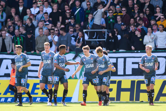 Brages spelare jublar