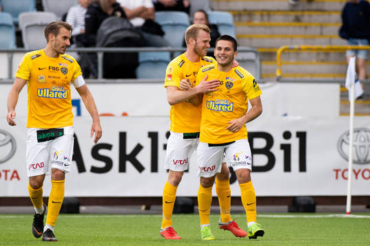 Falkenbergs Edi Sylisufaj jublar