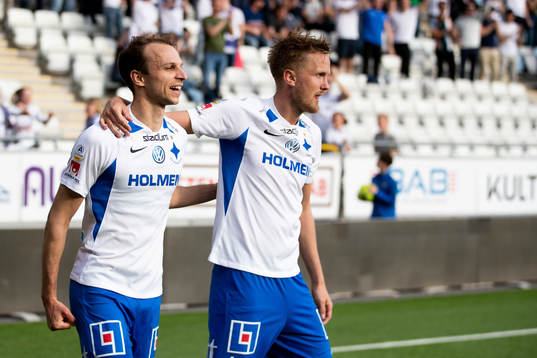 IFK Norrköpings Kasper Larsen och Lars Krogh Gerson jublar