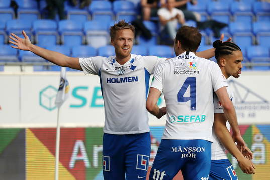 IFK Norrköpings Kasper Larsen jublar
