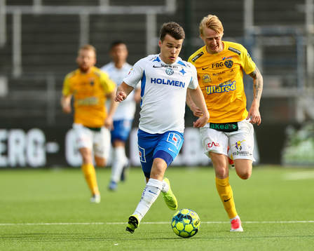 Falkenbergs Jacob Ericsson och IFK Norrköpings Simon Skrabb