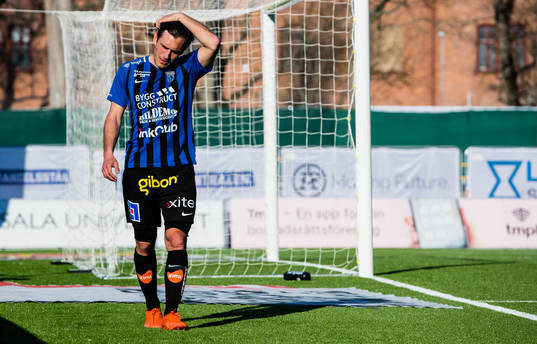 Sirius Ian Sirelius lämnar planen