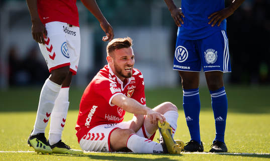 Kalmars Fidan Aliti har kramp