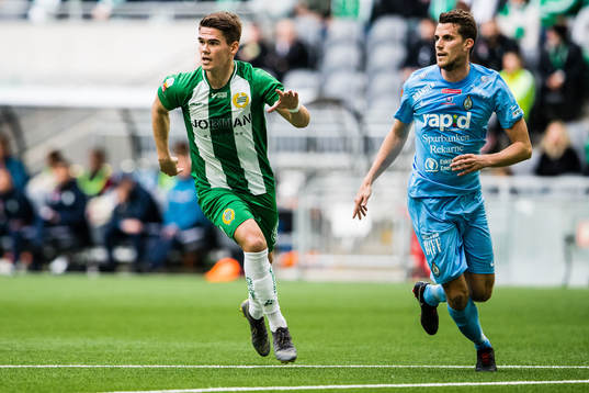 Hammarbys Vidar Örn Kjartansson och AFC Eskilstunas Jesper