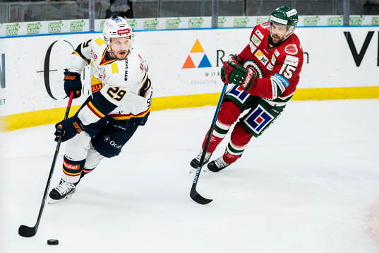 Djurgårdens Sebastian Strandberg och Frölundas Anders