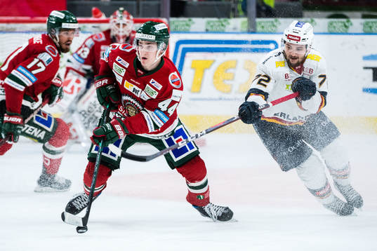 Frölundas Jacob Peterson och Djurgårdens Emil Bemström
