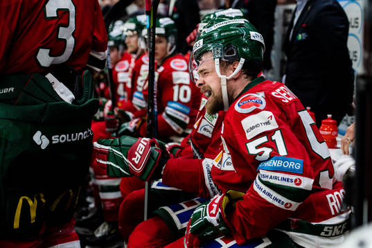 Frölundas Mats Rosseli Olsen grimaserar