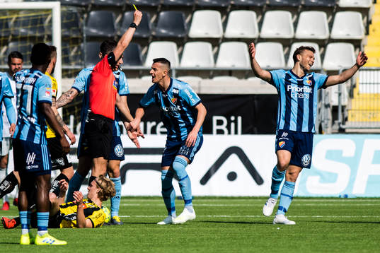 Djurgårdens Haris Radetinac reagerar mot domslut
