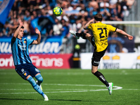 Djurgårdens Haris Radetinac och Häckens Rasmus Lindgren