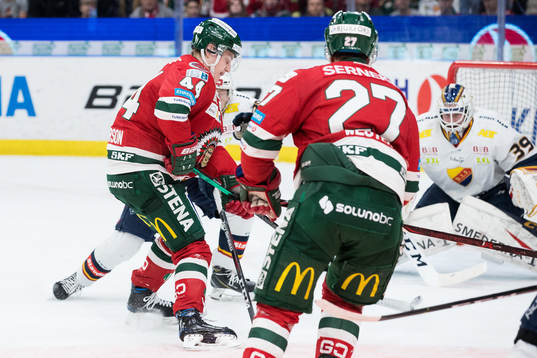 Frölundas Jacob Peterson skjuter 1-0