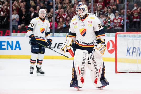 Djurgårdens målvakt Adam Reideborn deppar