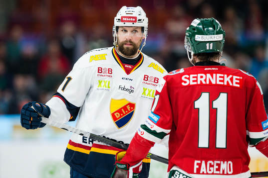 Djurgårdens Dick Axelsson och Frölundas Samuel Fagemo