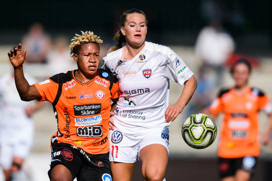 Kristianstads Rita Chikwelu och Rosengårds Lisa-Marie