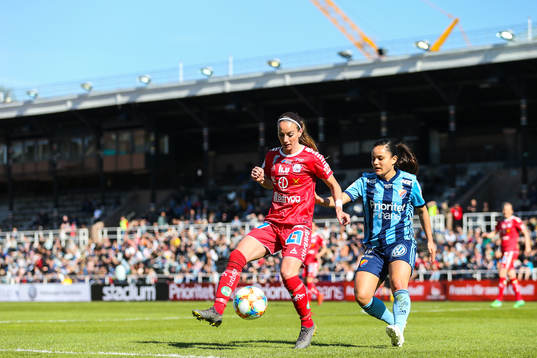 Linköpings Kosovare Asllani och Djurgårdens Malin Diaz