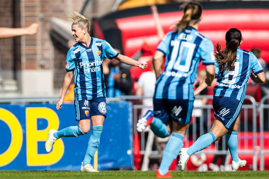 Djurgårdens Olivia Schough jublar