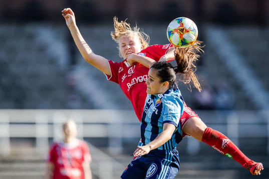 Linköpings Frida Leonhardsen Maanum och Djurgårdens Malin