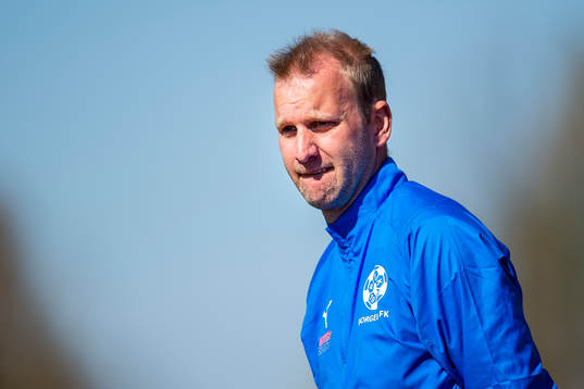 Borgebys tränare Patrik Persson deppar