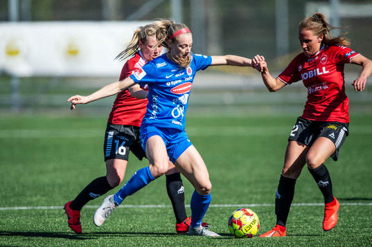 Örebros Kayla Braffet mot Limhamn Bunkeflos Elina Lenir
