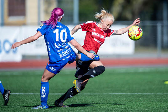 Örebros Addison Steiner mot Limhamn Bunkeflos Natalie Hoff