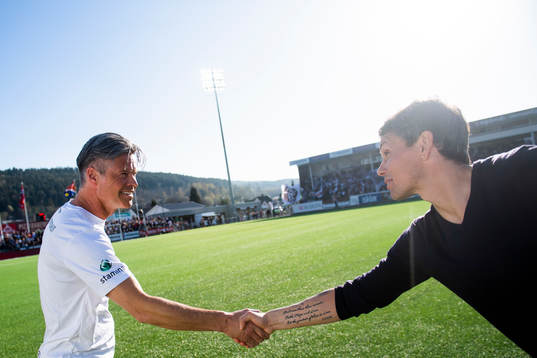 Vegard Hansen, head coach of Mjøndalen, and Simo Valakari,