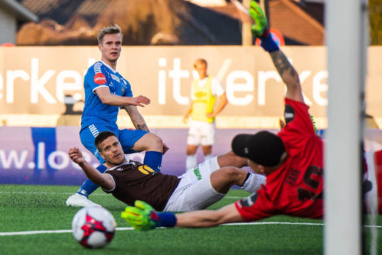 Goalkeeper Julian Faye Lund of Mjøndalen and Mikael Nord