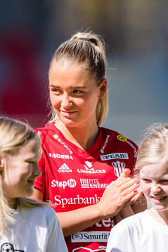 Piteås Ronja Aronsson före fotbollsmatchen i