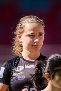 Växjös Signe Holt Andersen före fotbollsmatchen i