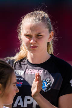 Växjös Amanda Persson före fotbollsmatchen i