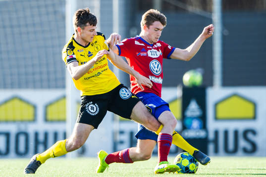 Frejs Mattias Bouvin och Östers Carl Johansson