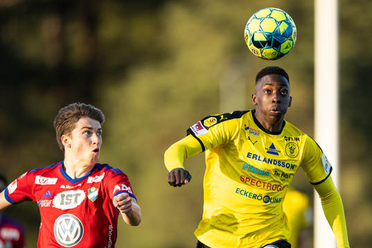 Östers Carl Johansson och Frejs Samouil Izountouemoi